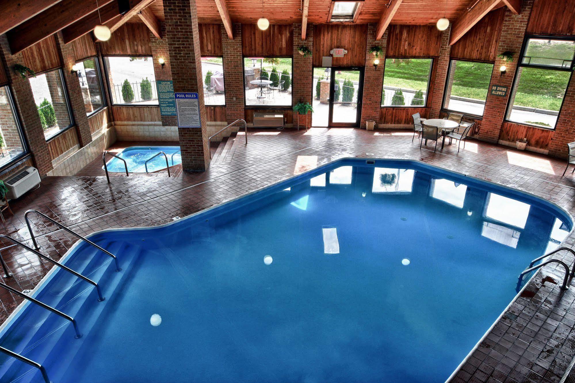 Christopher Inn And Suites Chillicothe Εξωτερικό φωτογραφία